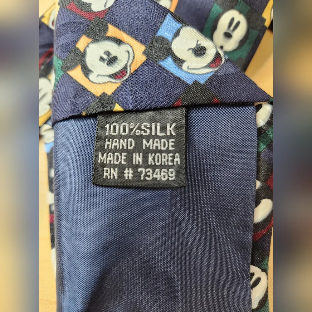 Disney Mickey,‎ Inc. 100% SILK Mickey Mouse Tie